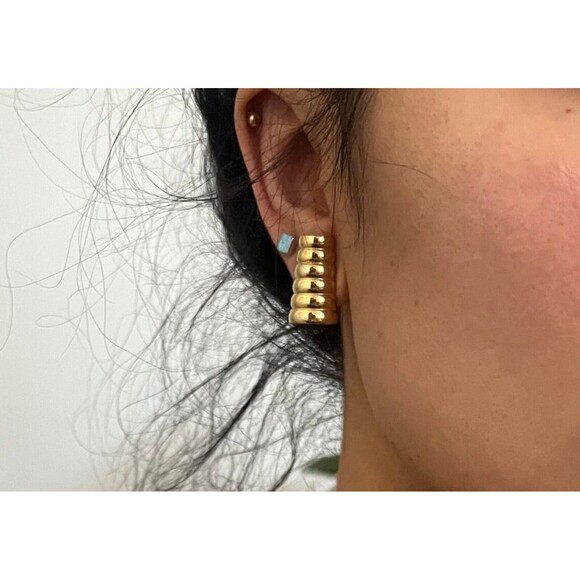 Vtg 80s signed Richelieu gold tone clip on earrings ridged modern minimalist‎ - Picture 5 of 5